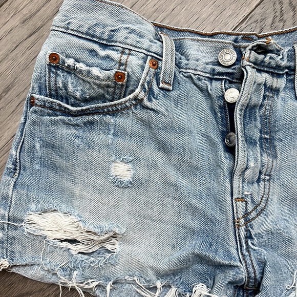Levi’s 501 denim short - Picture 2 of 6